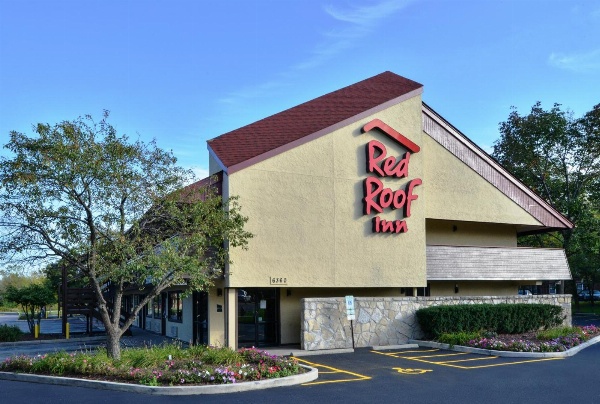 Red Roof Inn Milwaukee Airport image 1